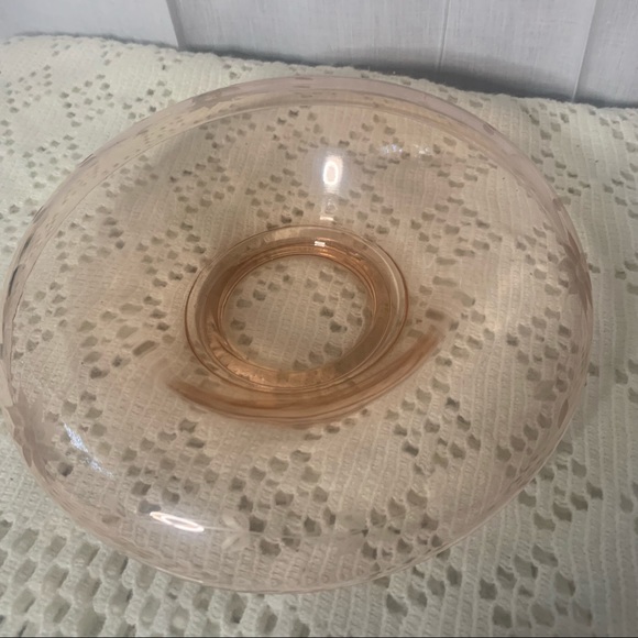 Vintage pink depression etch glass large decorative rolled edge centerpiece bowl - Picture 6 of 9